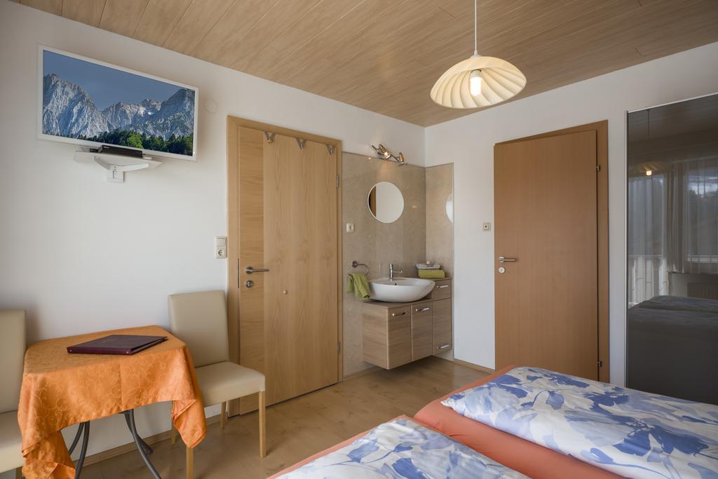 Hotel Haus Enzian Thiersee Esterno foto