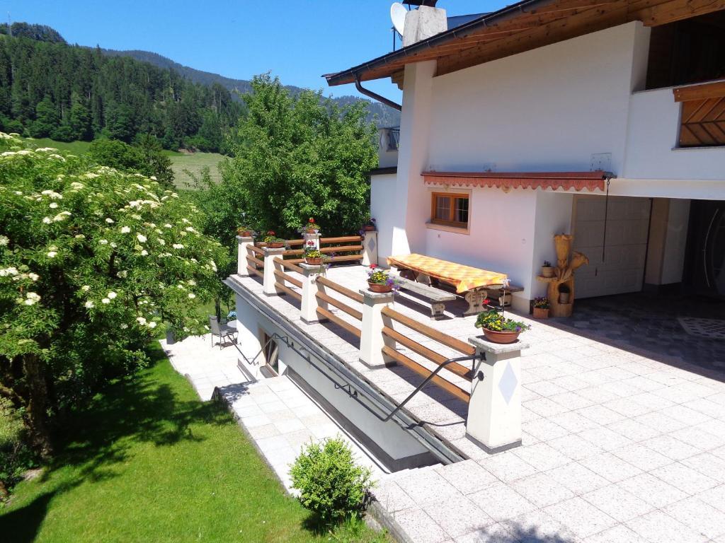 Hotel Haus Enzian Thiersee Esterno foto